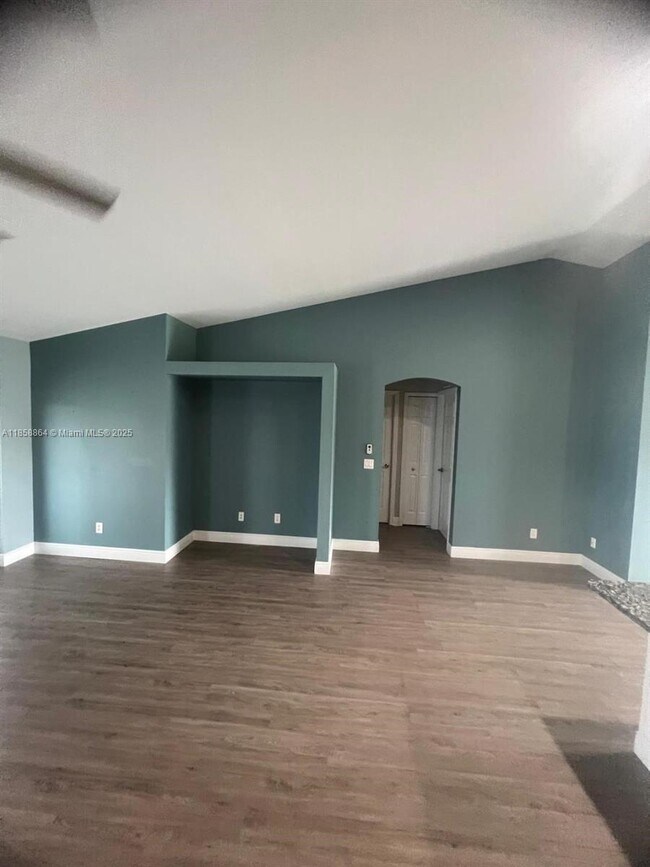 Foto del edificio - 1305 SW 22nd Pl