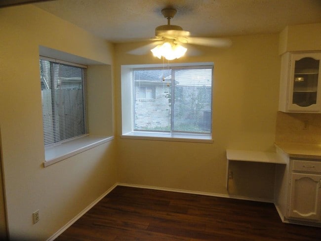 Building Photo - 16414 Paint Rock Rd