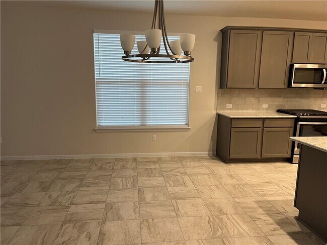 Foto del edificio - 605 Elm Green St