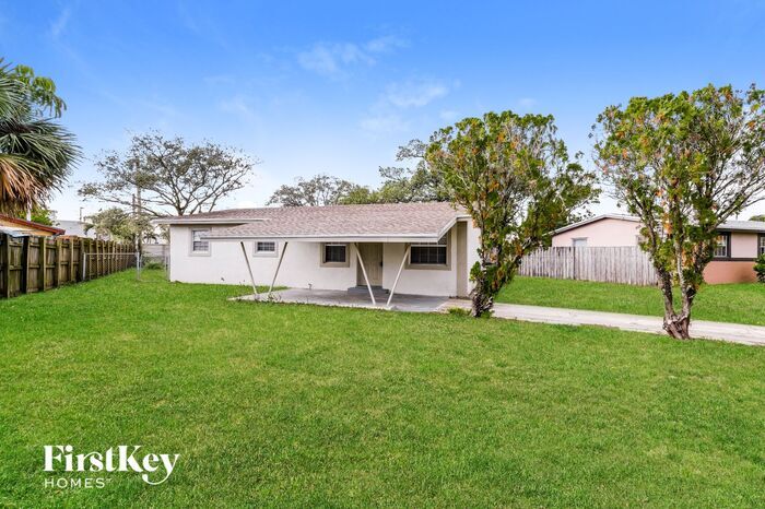 Primary Photo - 1751 SW 38th Ave