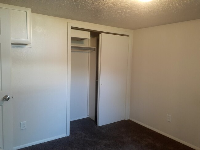 Building Photo - 5631 S 2200 W