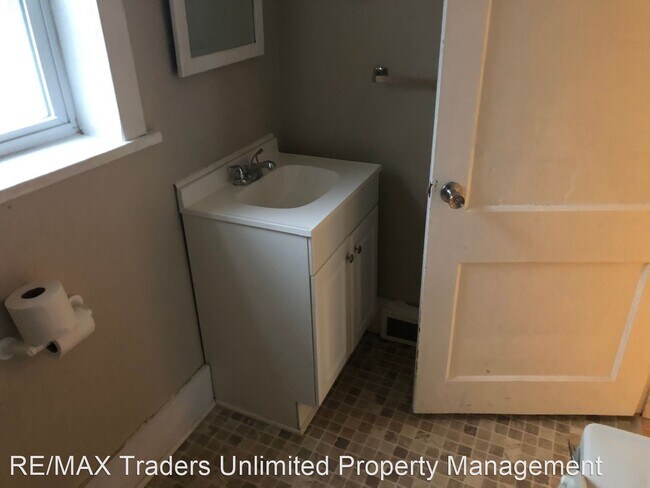 Building Photo - 2 br, 1 bath House - 516 Creve Coeur Ave.