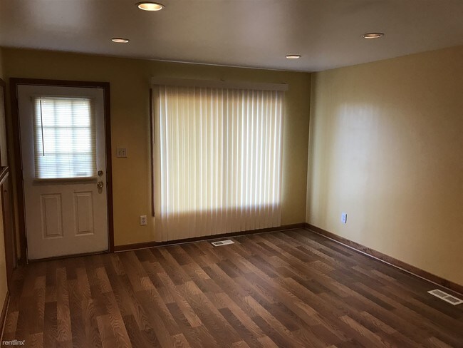 Building Photo - 30179 Arbor Ct