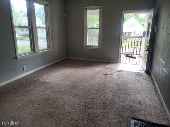 Foto del edificio - 2 br, 1 bath House - 908 W Virginia Street...