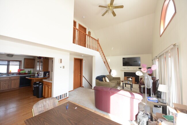 Foto del edificio - 23 W Niagara St