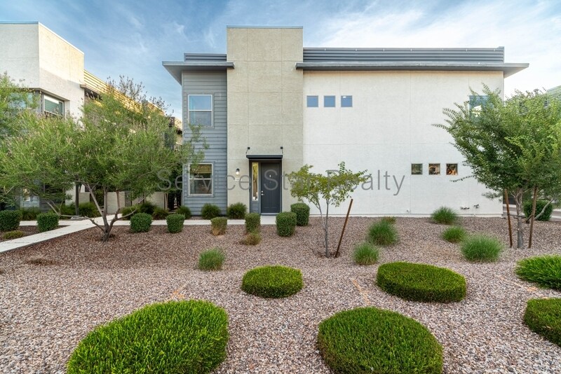 Foto principal - 7531 E Billings St