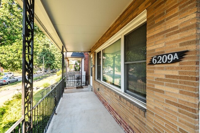 Building Photo - 6209 Loran Ave