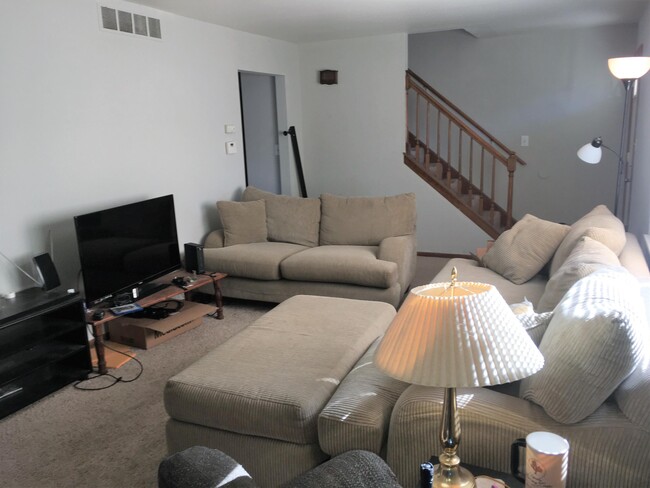 Building Photo - 4209 Defoe Dr