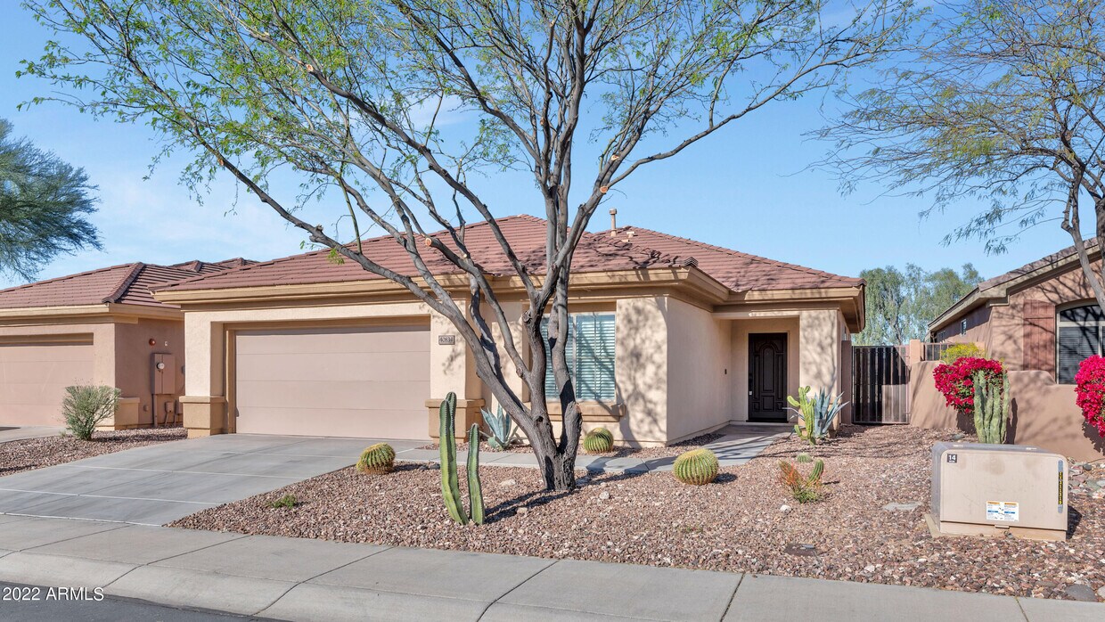 Foto principal - 40834 N Noble Hawk Way