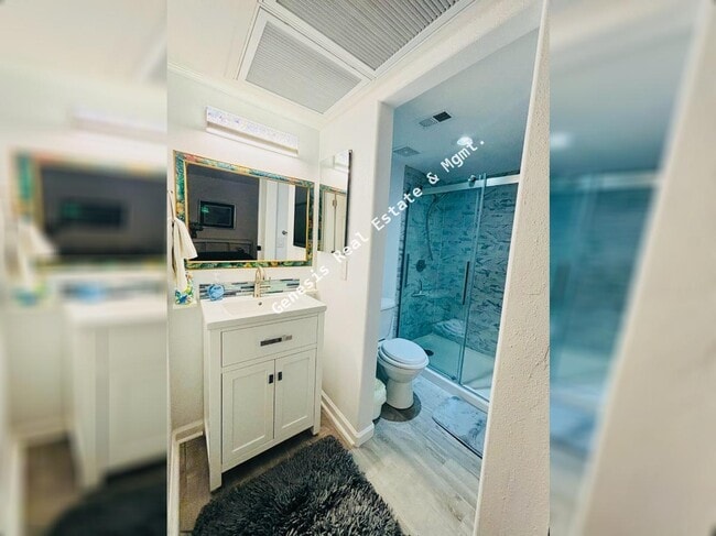 Building Photo - "Chic & Cozy 1-Bedroom Condo with Granite Touches & Furnished Comfort in Tucson!"