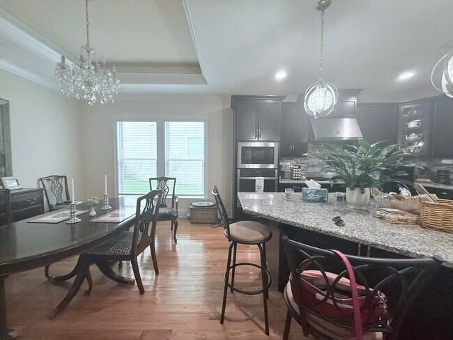 Foto del edificio - 3330 Jasmine Hill Rd