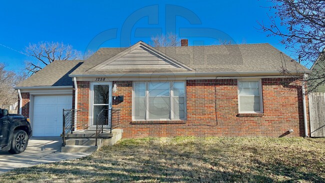 Foto del edificio - 1258 N Crestway St