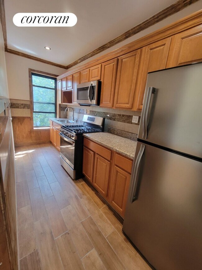 Foto del edificio - 382 Bainbridge St.