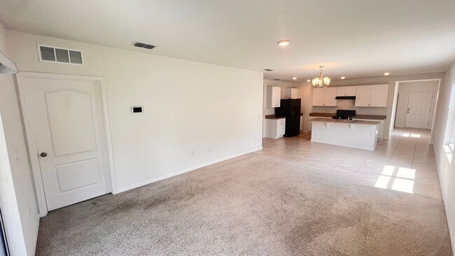 Building Photo - Gorgeous 3 Bedroom, 2 Bathroom Smart Home ...