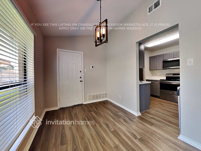 Foto del edificio - 1118 Sandalwood Ln