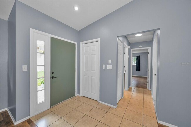 Foto del edificio - 13005 Club Dr