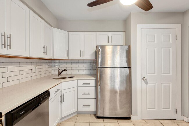 Foto del edificio - 17 Zabriskie Ave