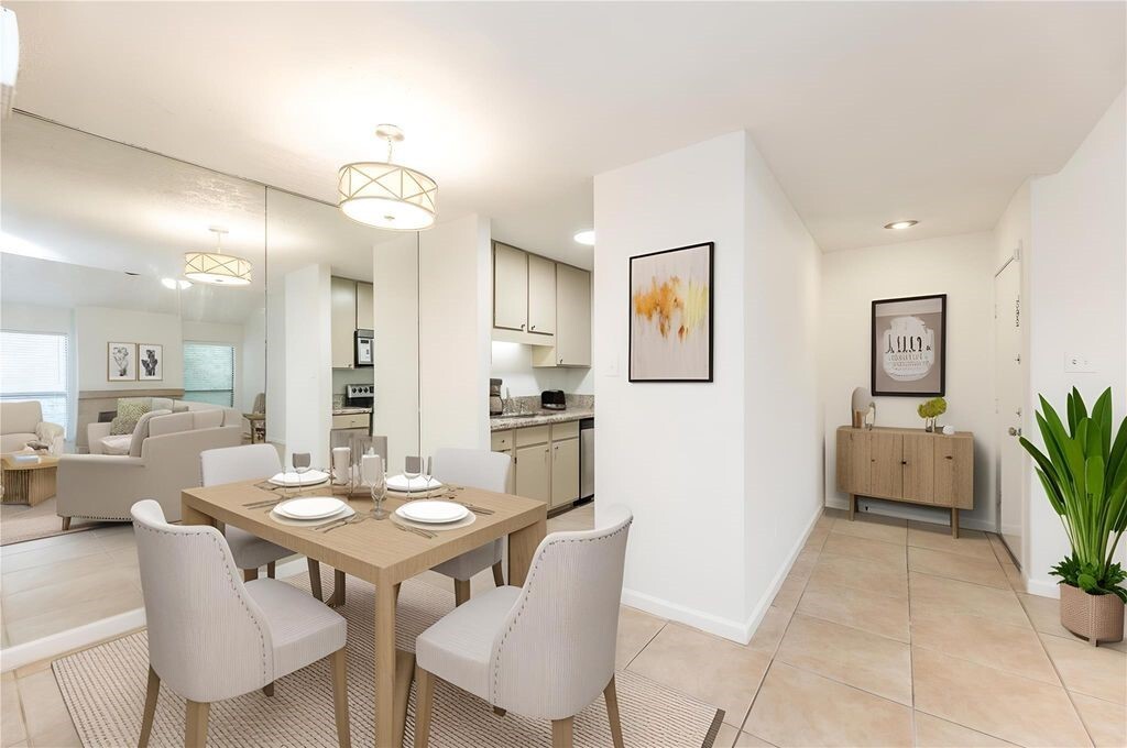 Foto principal - 10051 Westpark Dr