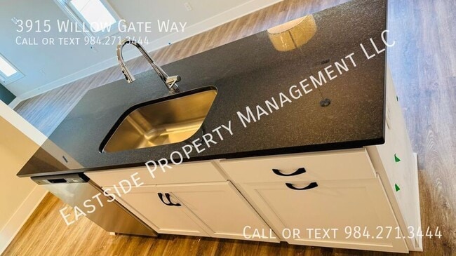 Building Photo - 3915 Willow Gate Wy