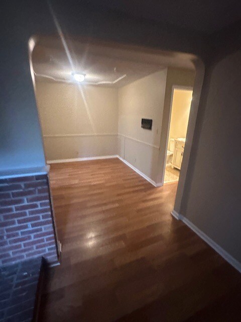 Foto del edificio - 713 Springfield Rd