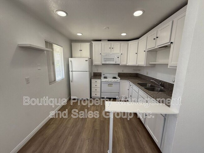 Building Photo - 2258 Pamela Ln
