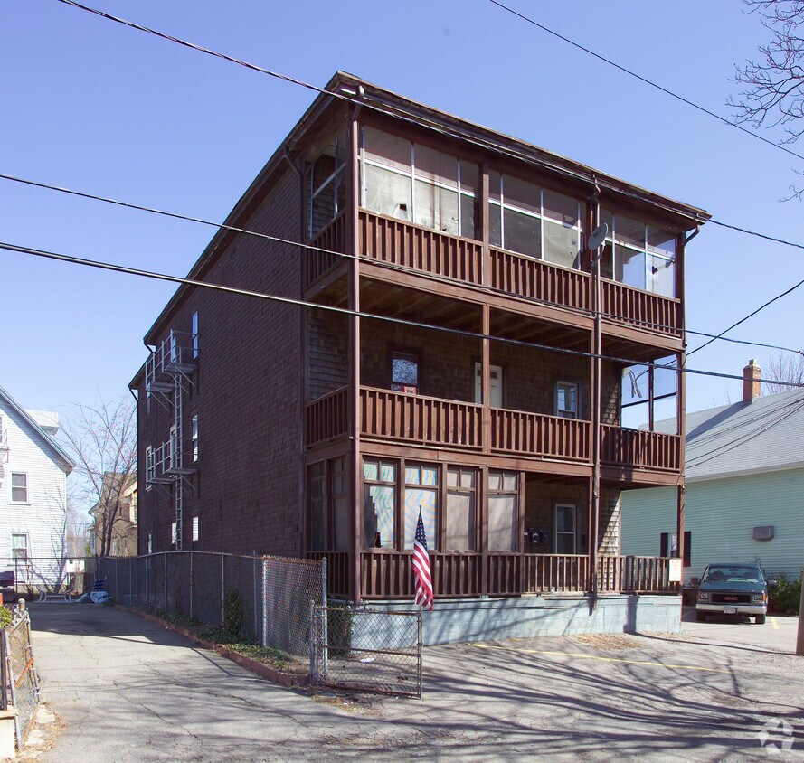 Building Photo - 3 Mador Ave