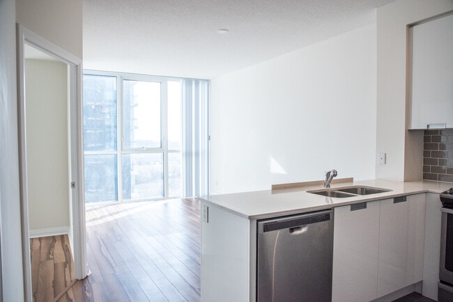 Building Photo - 55 Eglinton Av W