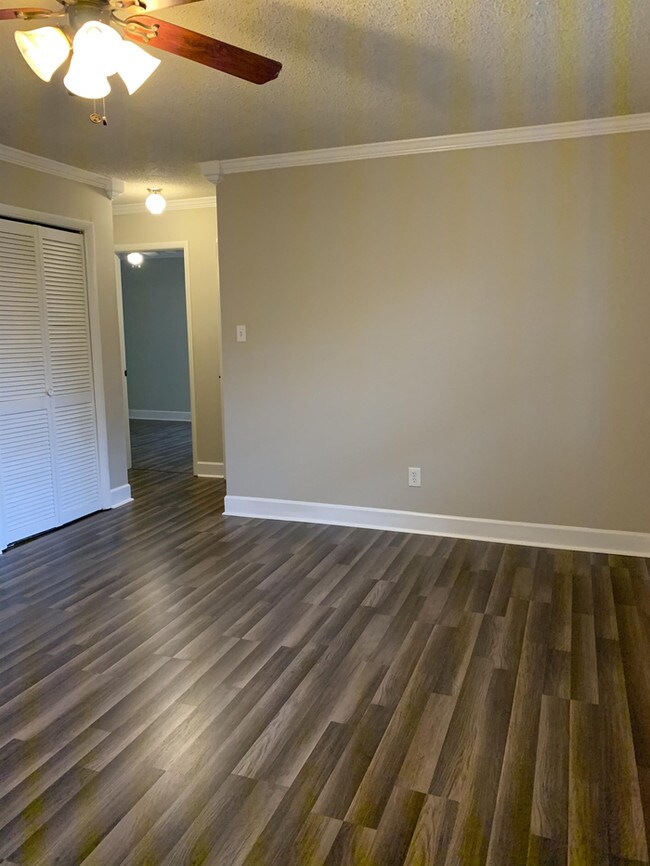Foto del edificio - 11825 E Gateway Dr SE
