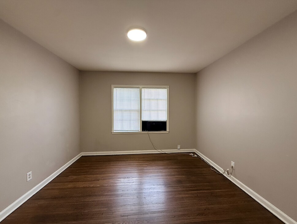 Foto del edificio - 2434 E Harry St