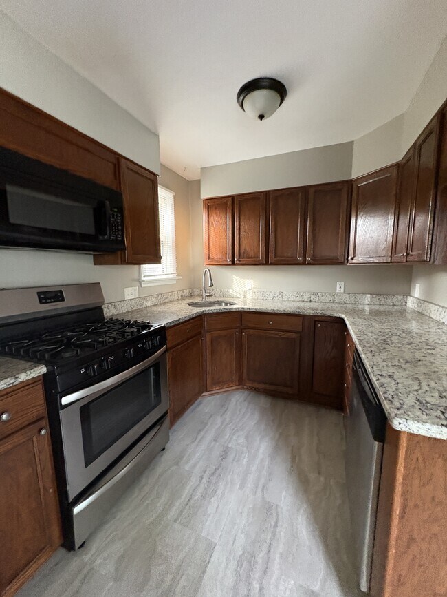 Foto del edificio - 228 Phillips Ave