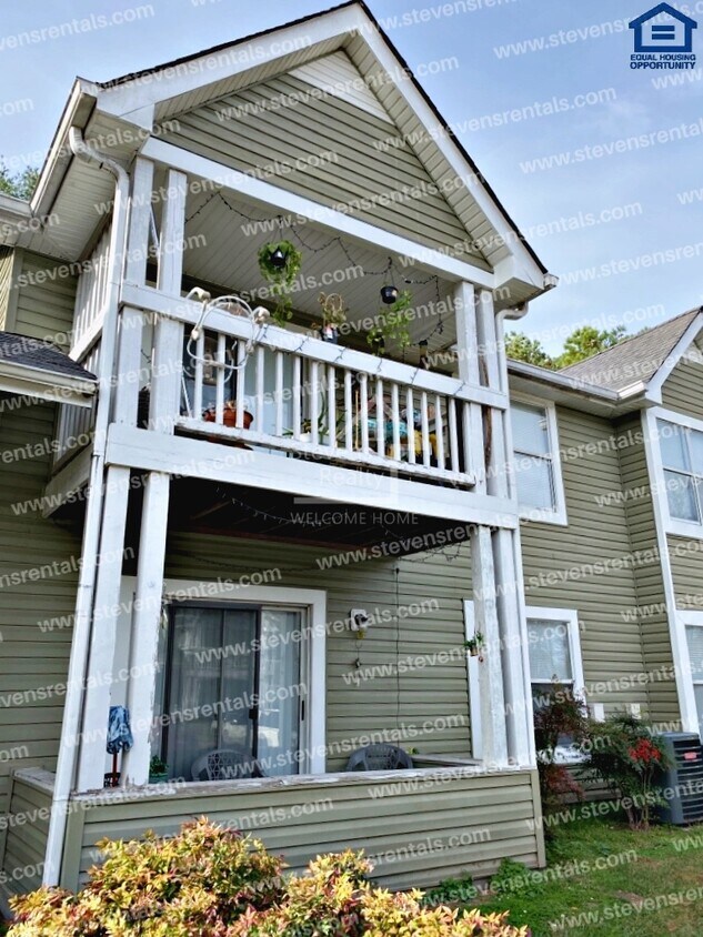 Primary Photo - 430 Oriole Dr