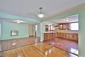 Foto del edificio - 2428 Maple St