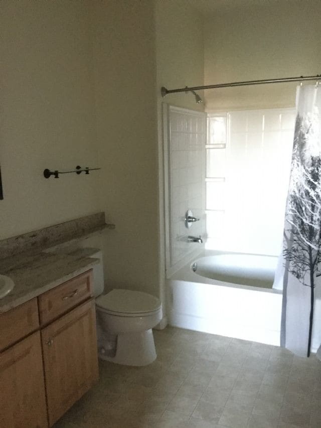 Building Photo - Condo For Rent in Turlock