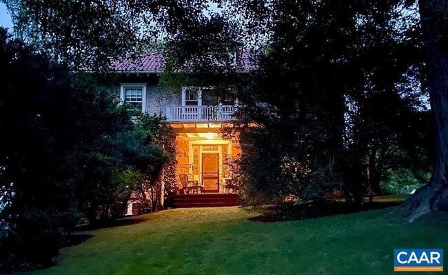 Building Photo - 502 Park Hill