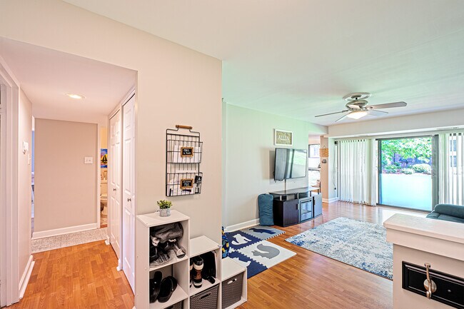 Foto del edificio - 2052 Royal Fern Ct