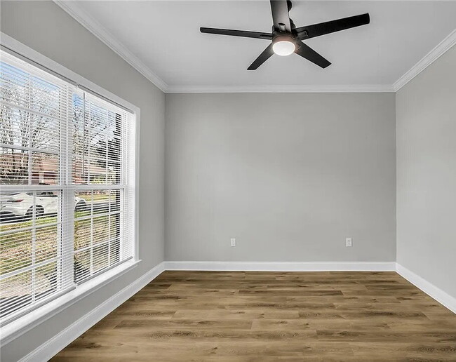 Building Photo - 3BR Home in Liberty City!