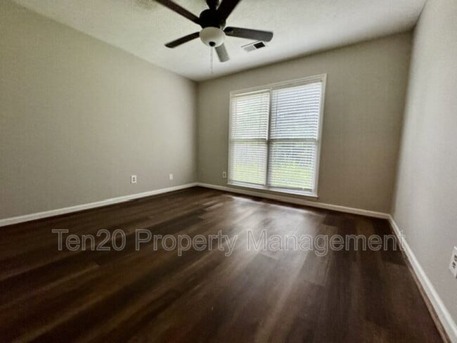 Foto del edificio - 7185 Midland Chase Loop