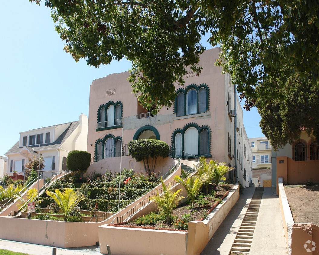 535 N Alexandria Avenue - 535 N Alexandria Ave