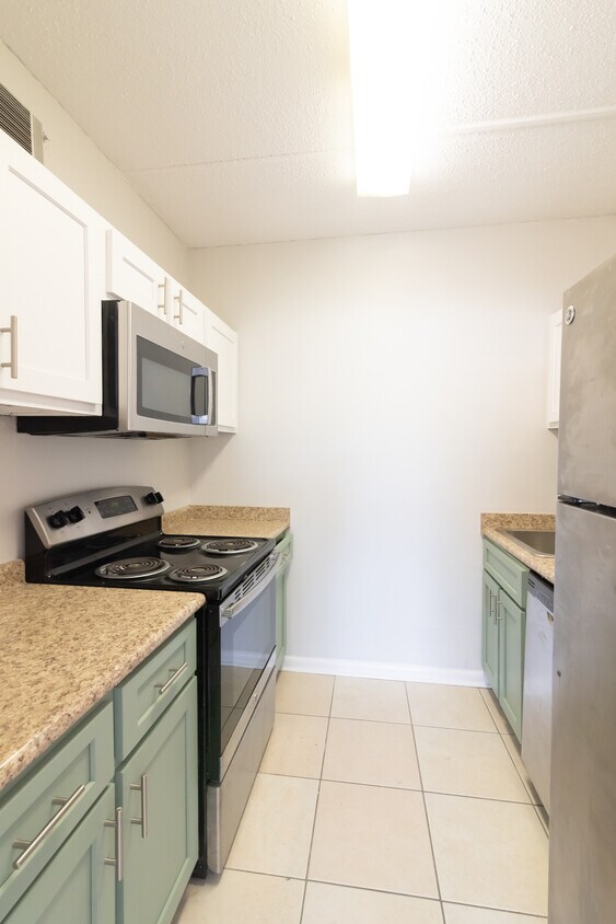 Foto principal - 830 E Park Ave