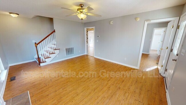 Foto del edificio - 743 Cotton Branch Dr