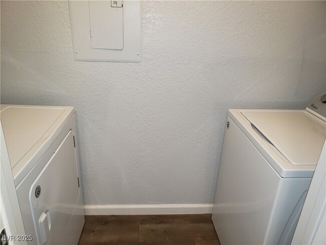 Foto del edificio - 230 Mission Newport Ln