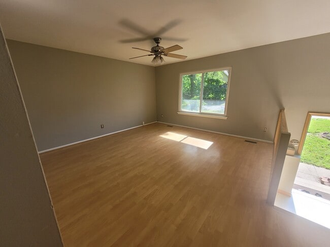 Building Photo - 518 Bergen Ave