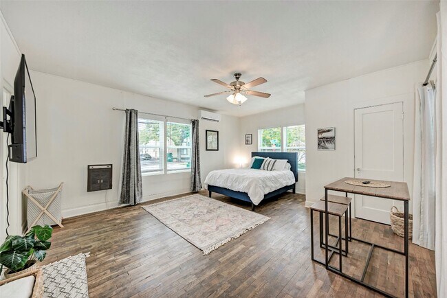 Foto del edificio - 915 W 21st St