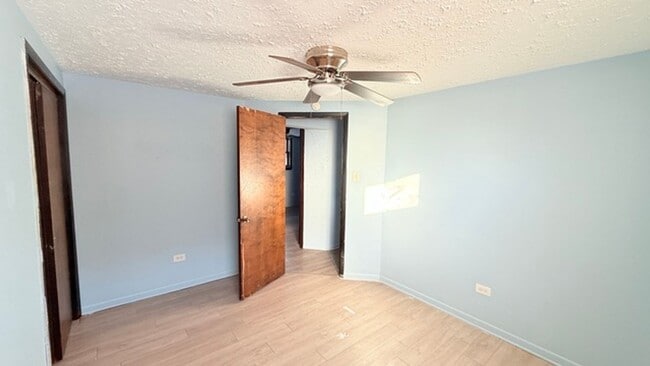 Foto del edificio - 15020 Woodlawn Ave