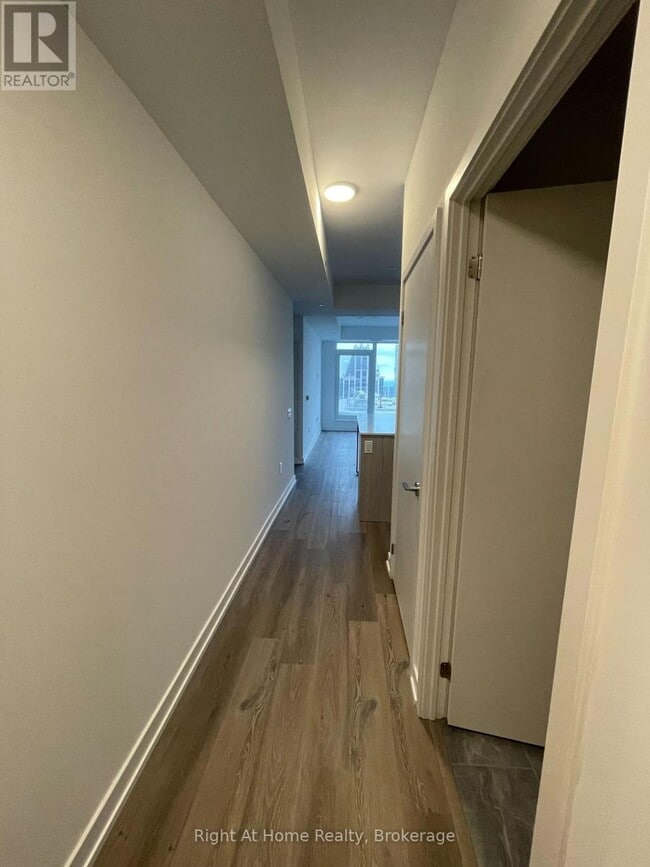 Building Photo - 395 Square One Dr