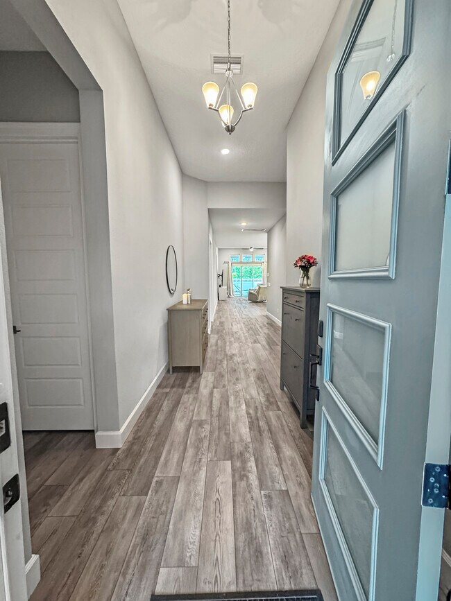 Building Photo - 179 Sparrow Crk Dr