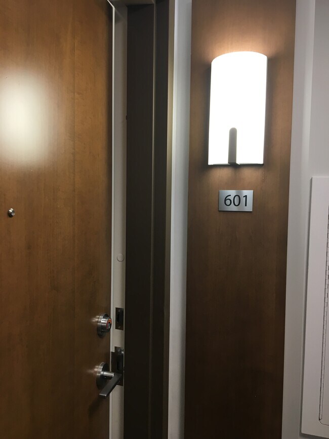 Building Photo - 340 Plains Rd E