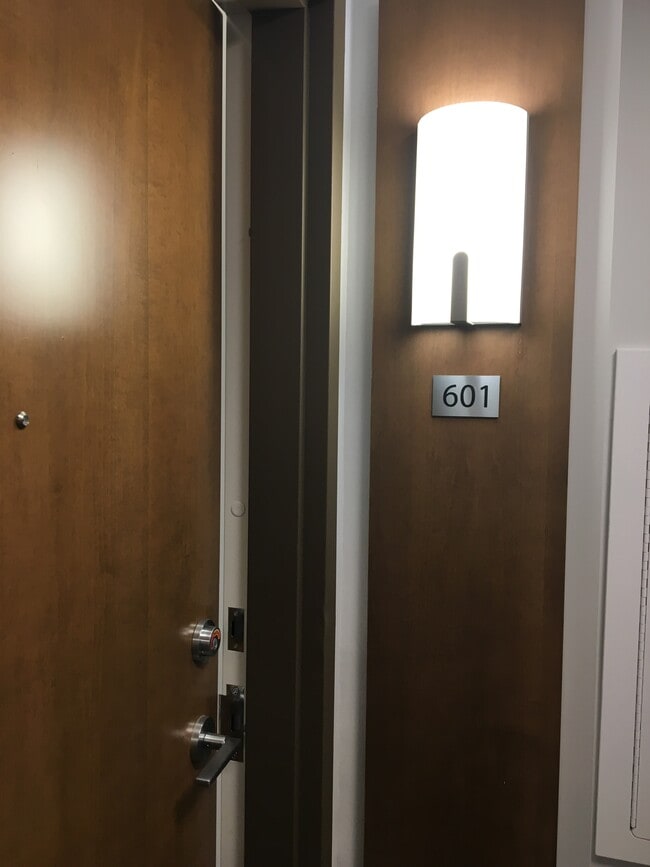 Photo du bâtiment - 340 Plains Rd E