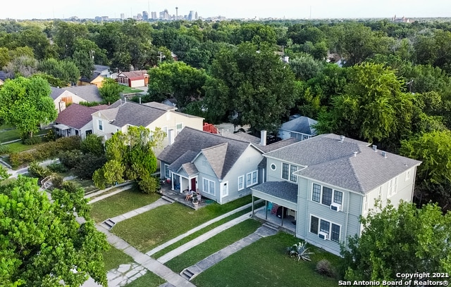 Building Photo - 2020 W Woodlawn Ave