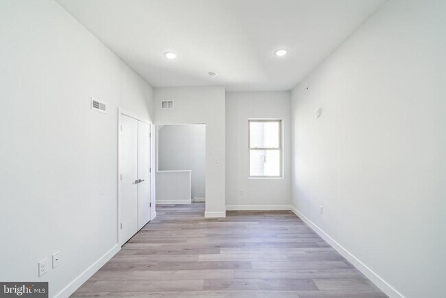 Foto del edificio - 2411 N 7th St
